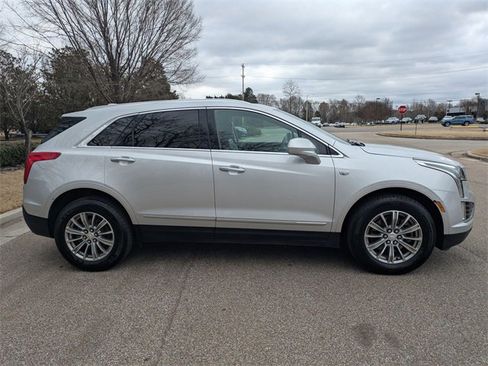 Used 2017 Cadillac XT5 Luxury image 7