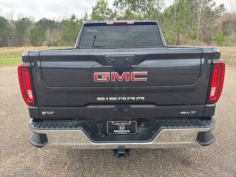 Used 2025 GMC Sierra 1500 SLT AWD/4WD image 9