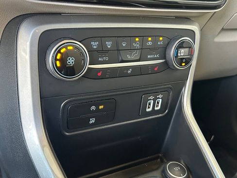 Used 2021 Ford EcoSport Titanium image 38