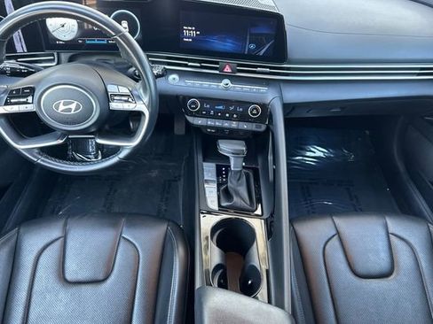 Used 2024 Hyundai Elantra Limited image 14
