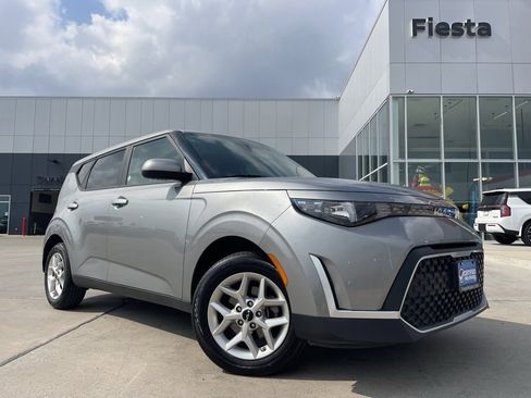 Used 2024 Kia Soul LX w/ Option Group 015 image 1