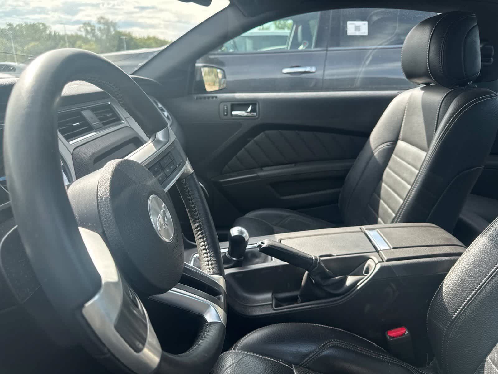Used 2012 Ford Mustang Premium RWD image 32
