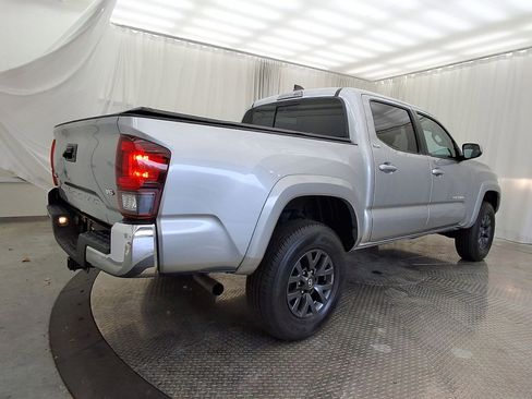 Certified 2023 Toyota Tacoma SR5 AWD/4WD image 24