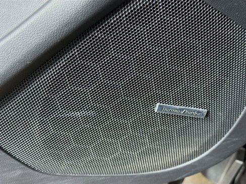 Used 2022 Subaru Ascent Limited w/ Technology Package image 22