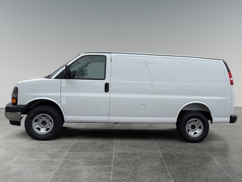 New 2026 Chevrolet Express 2500 image 2