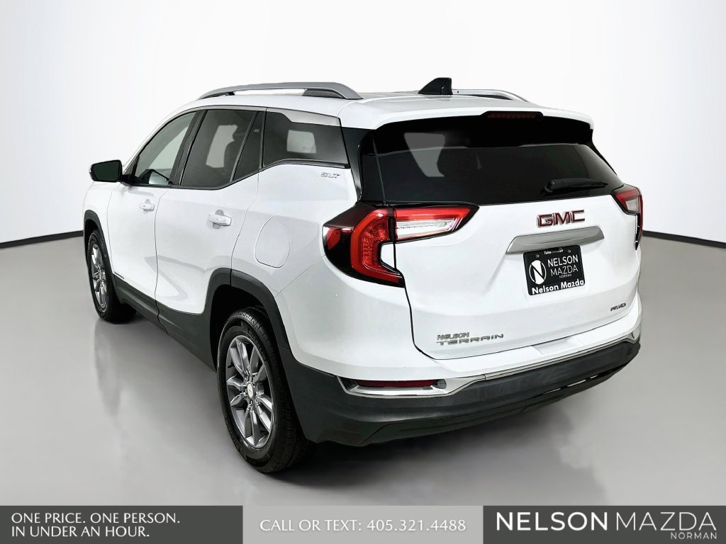 Used 2024 GMC Terrain SLT AWD/4WD image 8