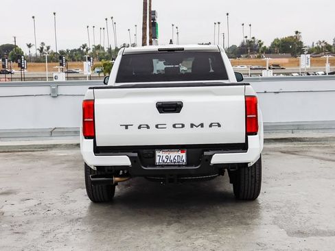 Used 2025 Toyota Tacoma TRD Sport RWD image 8