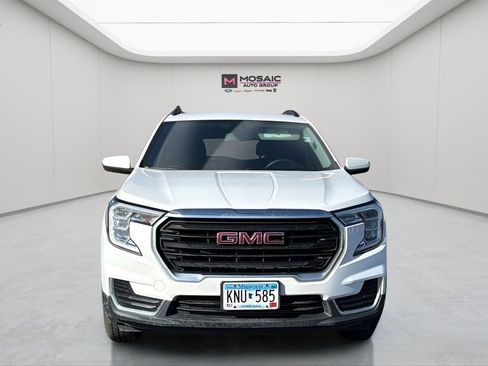 Used 2022 GMC Terrain SLE w/ Driver Convenience Package image 10