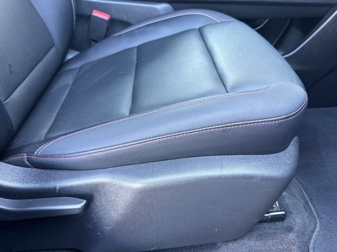 Used 2025 Chevrolet Traverse Z71 AWD/4WD image 25