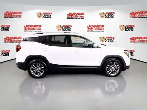 Used 2022 GMC Terrain SLT w/ Infotainment Package II image 17