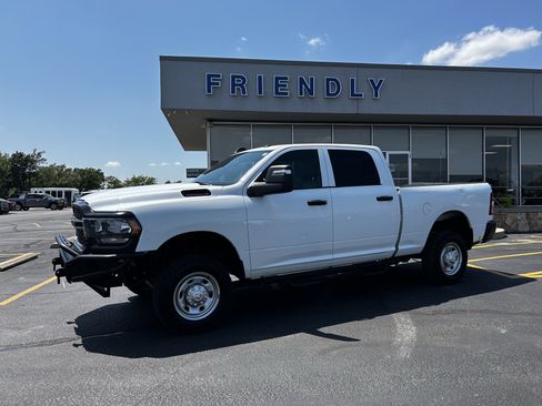 Used 2023 RAM 2500 Tradesman AWD/4WD image 2