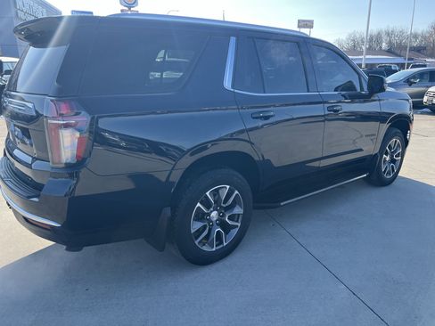 Used 2022 Chevrolet Tahoe LT w/ LT Signature Plus Package image 5