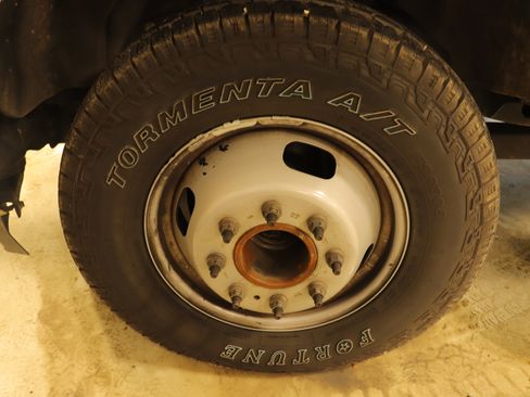 Used 2022 Ford F350 XL w/ Power Equipment Group image 5