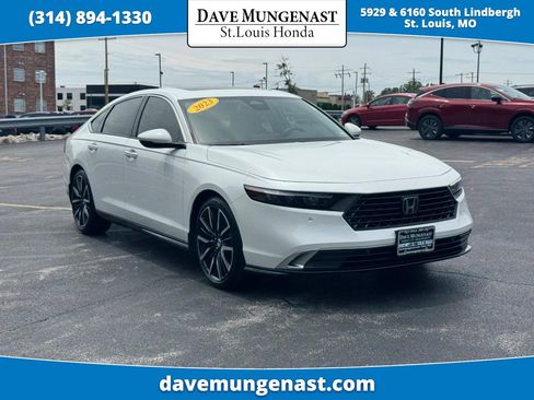 Used 2023 Honda Accord Touring image 1