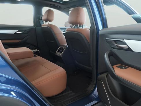 New 2025 VinFast VF 8 Plus AWD/4WD image 24