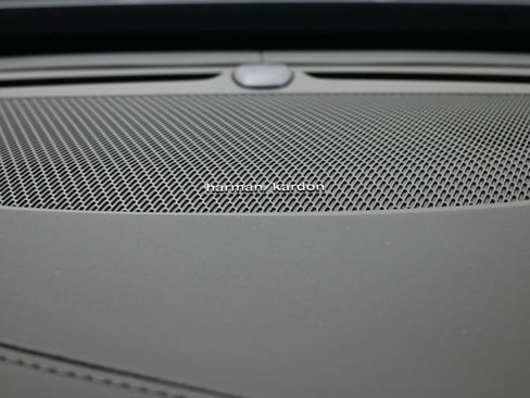 New 2026 Volvo XC90 B6 Ultra w/ Protection Package image 31