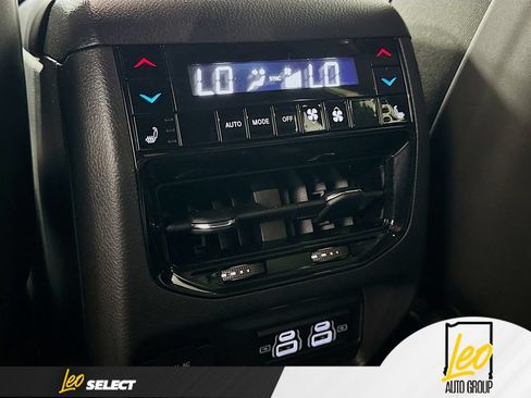 Used 2023 Jeep Grand Cherokee Overland w/ Adv Protech Group III AWD/4WD image 30