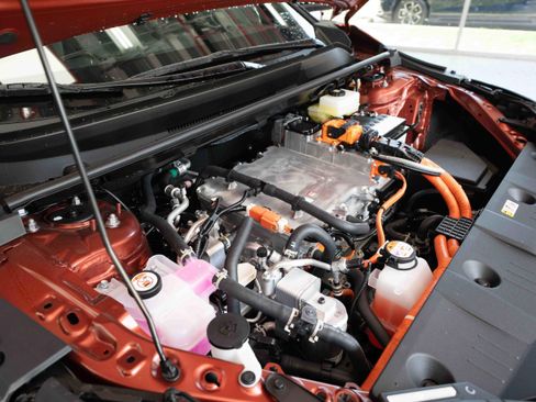 New 2026 Toyota C-HR w/ Cold Weather Package AWD/4WD image 33