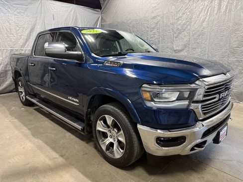 Used 2022 RAM 1500 Laramie AWD/4WD image 1