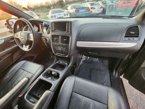 Used 2016 Dodge Grand Caravan R/T image 15