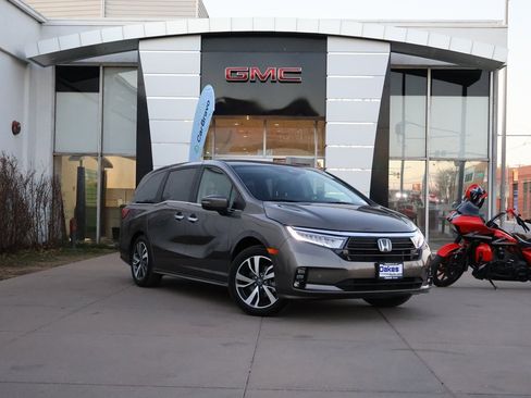 Used 2022 Honda Odyssey Touring image 1