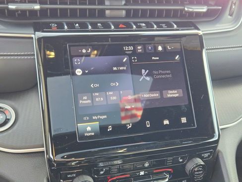 Certified 2024 Jeep Grand Cherokee Altitude image 25