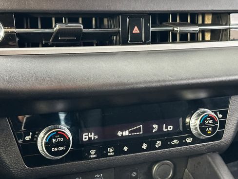 Used 2024 Mitsubishi Outlander SE image 21