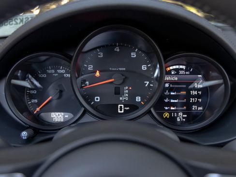 Certified 2025 Porsche 718 Cayman image 33