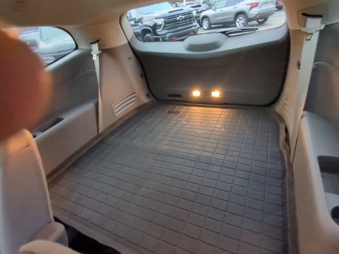 Used 2016 Chevrolet Traverse LT w/ Style and Technology Package image 11