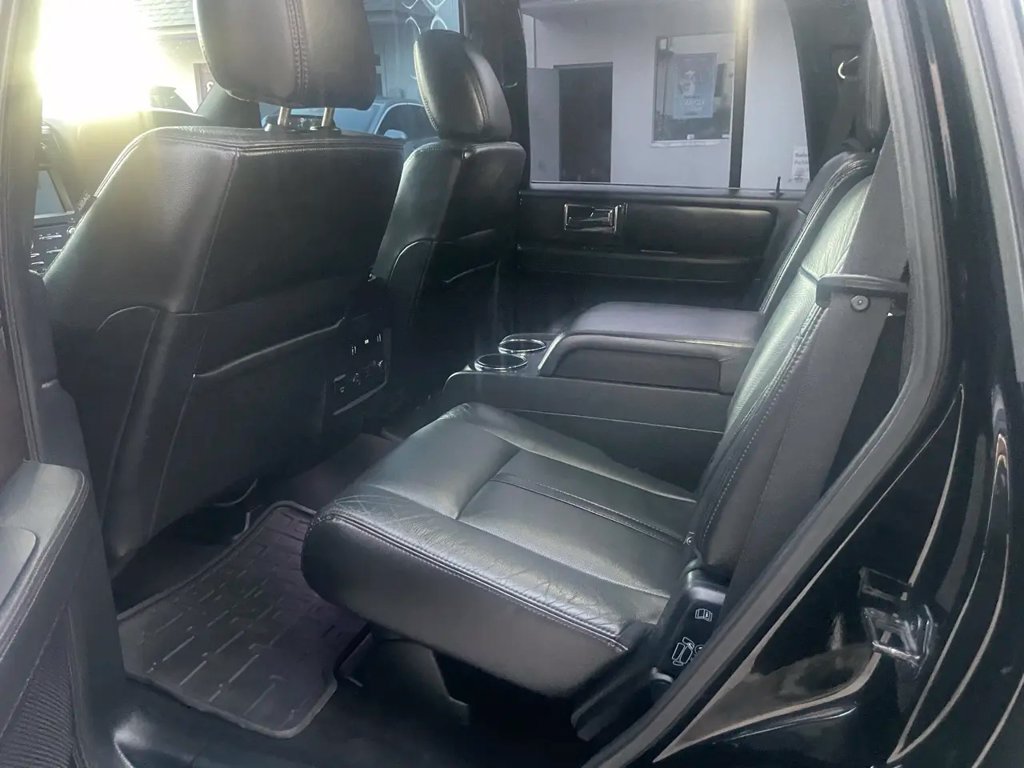 Used 2017 Lincoln Navigator Reserve AWD/4WD image 17