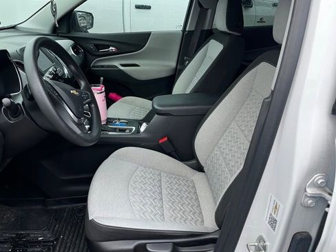 Used 2023 Chevrolet Equinox LS w/ Driver Confidence II Package FWD image 5