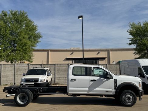 New 2025 Ford F550 4x4 Crew Cab Super Duty image 4