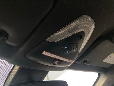 Used 2019 Toyota C-HR XLE image 25