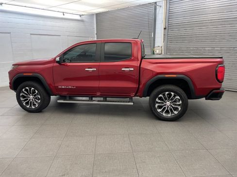 Used 2025 GMC Canyon Denali AWD/4WD image 9