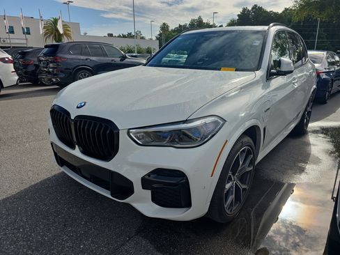 Used 2022 BMW X5 xDrive45e w/ M Sport Package AWD/4WD image 3