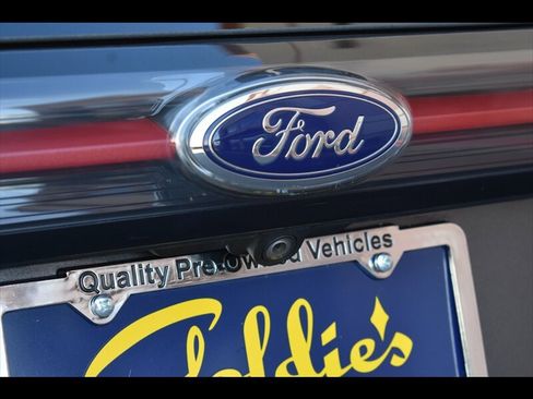 Used 2017 Ford Edge SE image 47