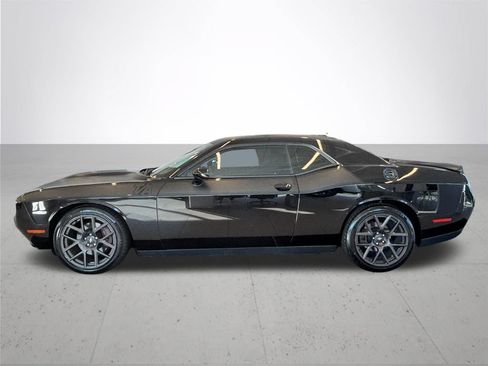 Used 2017 Dodge Challenger R/T w/ Quick Order Package 28P T/A RWD image 11