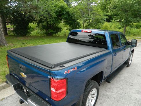 Used 2017 Chevrolet Silverado 1500 LT w/ All Star Edition AWD/4WD image 8