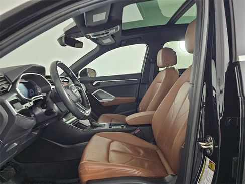 Used 2020 Audi Q3 2.0T Premium Plus w/ Premium Plus Package image 25