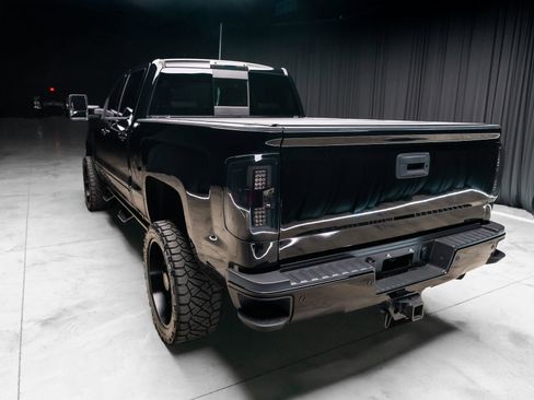 Used 2019 Chevrolet Silverado 2500 LTZ w/ Duramax Plus Package image 36