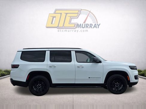 Used 2025 Jeep Wagoneer Series II w/ Convenience Group I AWD/4WD image 4