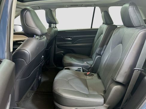 Used 2024 Toyota Grand Highlander FWD image 23