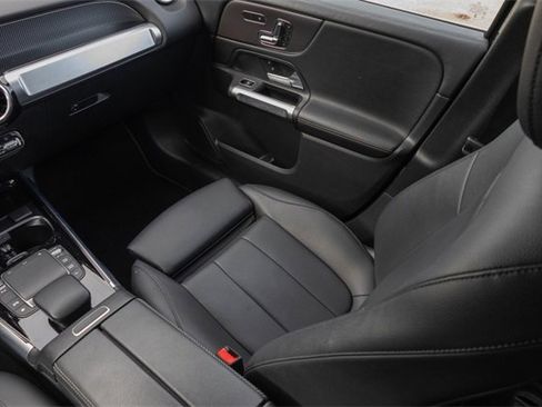 Used 2023 Mercedes-Benz GLB 250 4MATIC image 22