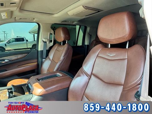 Used 2020 Cadillac Escalade ESV Premium Luxury AWD/4WD image 14