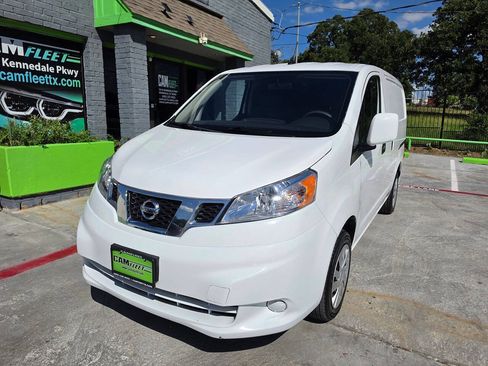 Used 2017 Nissan NV200 SV w/ Technology Package FWD image 3