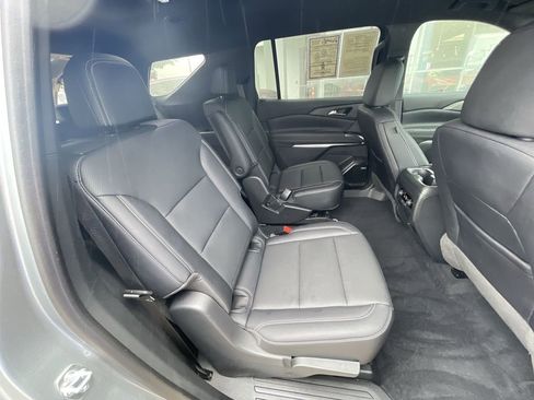 Certified 2024 Chevrolet Traverse LT w/ Enhanced Driving Package FWD image 27