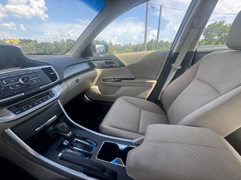 Used 2014 Honda Accord LX image 7
