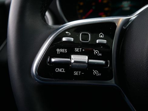 Used 2022 Mercedes-Benz GLC 300 4MATIC w/ Multimedia Package Lite image 26