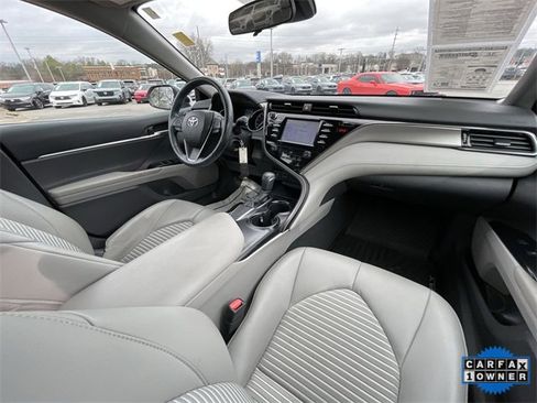 Used 2019 Toyota Camry SE image 35