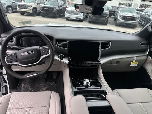 New 2026 Jeep Grand Wagoneer 4WD image 16